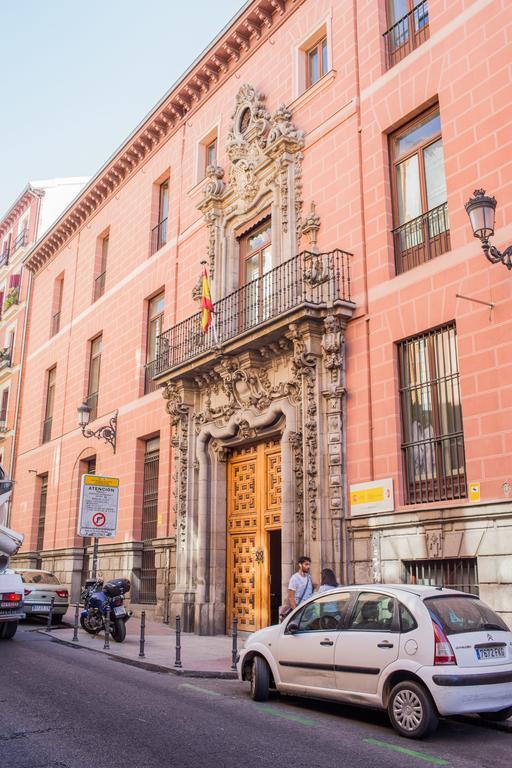 Apartamentos Madrid Centro Exterior foto